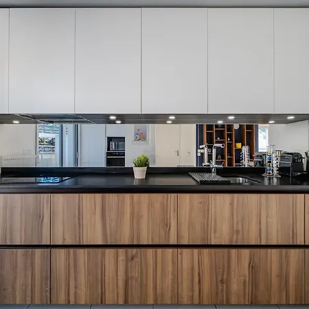 Daire 360 Skyview - Rooftop - Parking - Lumineux - Wifi